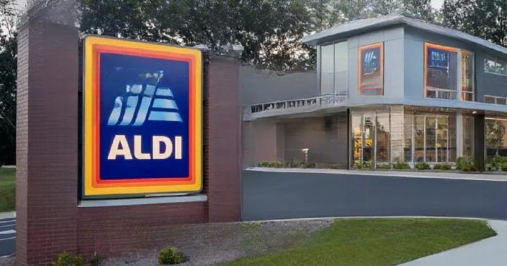 Why Does Aldi Make Customers Pay for Shopping Carts?