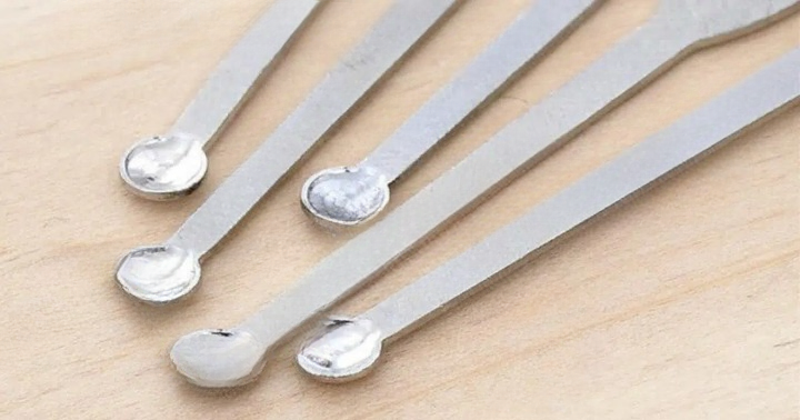 The Tiny Metal Spoon Mystery: How a Minuscule Object Sparked Global Curiosity, Reddit Theories, and Historical Speculation About Its True Purpose