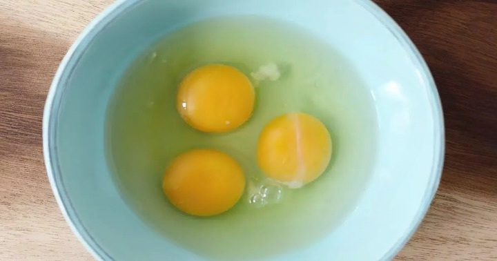 What Is That White Stuff in Eggs? (And Why You’ve Probably Been Judging It Unfairly)