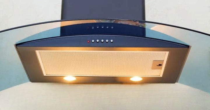 Is It Fine to Turn on the Range Hood Lights Overnight?