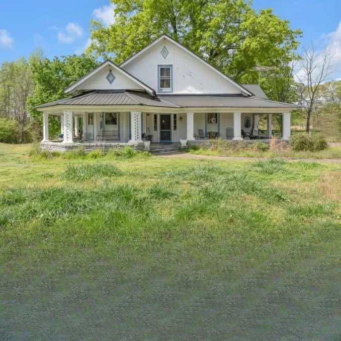 Restoring History: The Story and Potential of a Charming Early-1900s Fixer-Upper in Rural Georgia