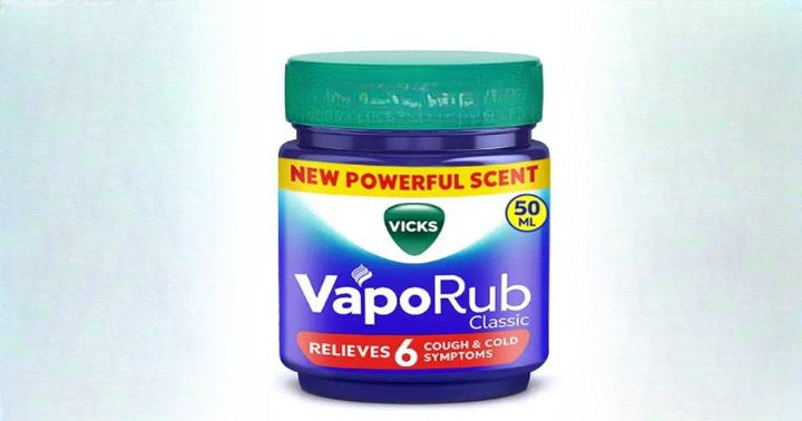 How to Keep Spiders Away with Vicks VapoRub: A Natural Solution to an Age-Old Problem
