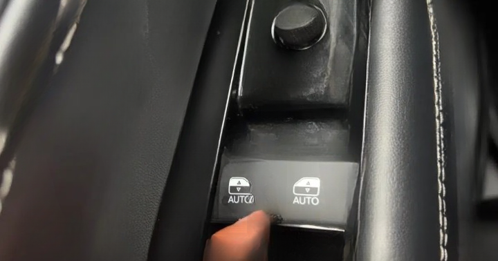 Close Car Windows Without the Key: A Handy Trick Every Driver Should Know