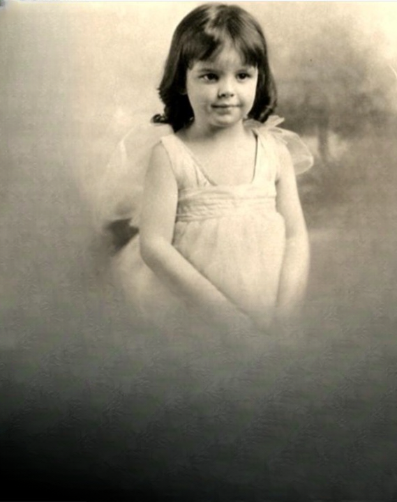 Behind the Spotlight: The Hidden Childhood Trauma and Studio System Pressures That Shaped a Hollywood Icon’s Rise to Legendary Status