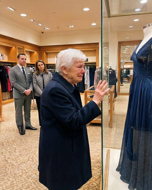 They Almost Asked Her to Leave—Then a Hidden Detail Changed Everything