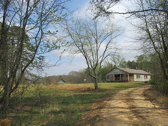 10 Acres of Untapped Potential: A Rare Opportunity to Build, Invest, and Create Your Ideal Property from the Ground Up