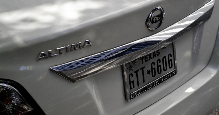 Why You Should Think Twice Before Throwing Away Old License Plates