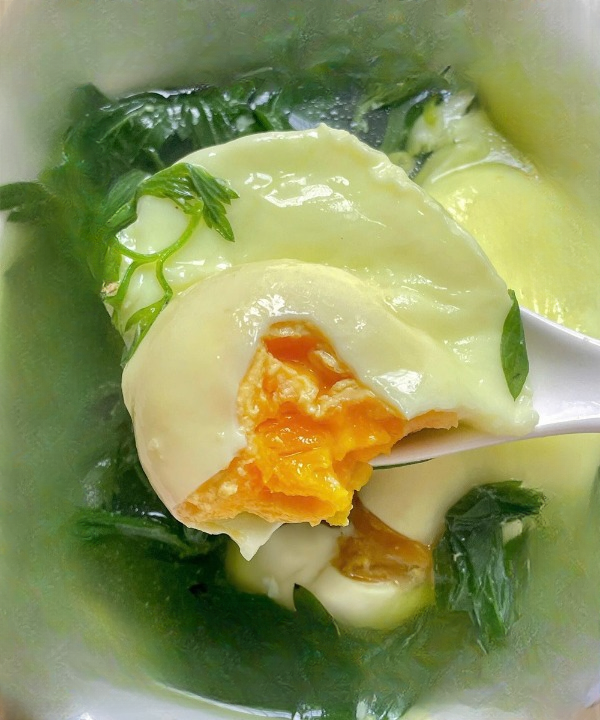 Why Doctors Are Talking About Eggs and Mugwort: The Quiet Power of an Unexpected Pairing