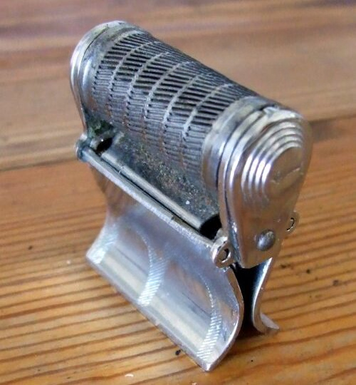This One Vintage Grooming Device Completely Transformed Our Perspective on Everyday Innovation, Technology, and Mid-Century Design