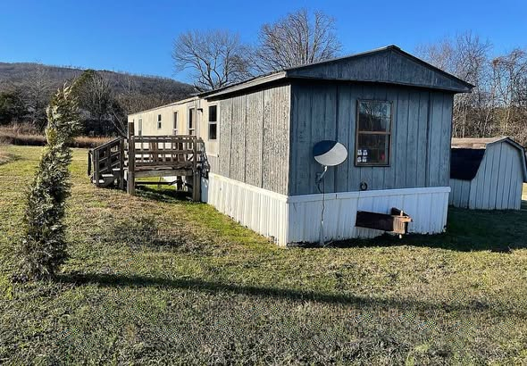 Affordable 1986 Clayton Mobile Home Offering Spacious Layout, Flexible Living Options, and Strong Investment Potential in Dade County, Georgia