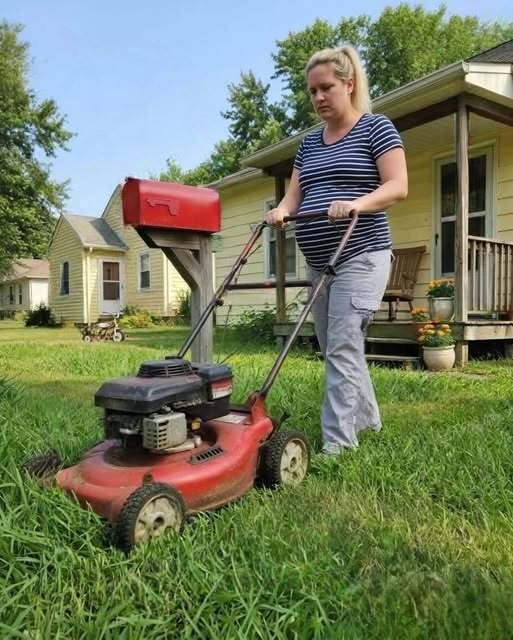 Pregnant, Alone, and Facing Foreclosure: The Unexpected Gift From an Elderly Neighbor That Changed Everything